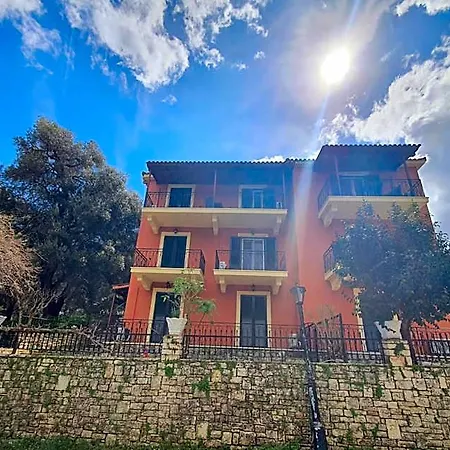 Bella De Lux Liapades