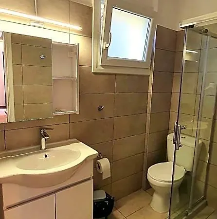 Aparthotel Bella De Lux Liapades