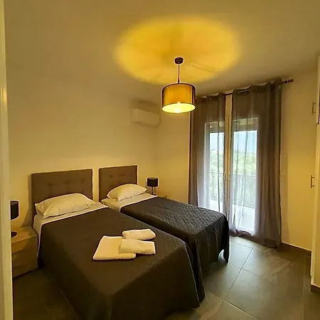 Bella De Lux